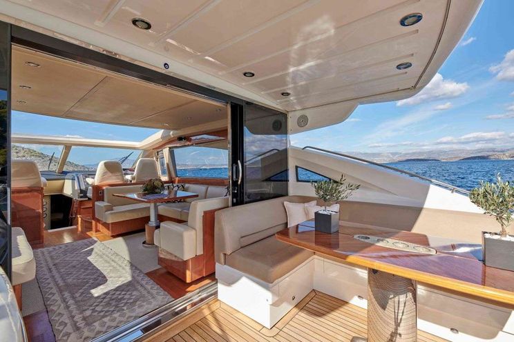 Charter Yacht ESTIA ONE - Princess UK 70 - 3 Cabins - Patras - Zakynthos - Athens - Santorini - Greece