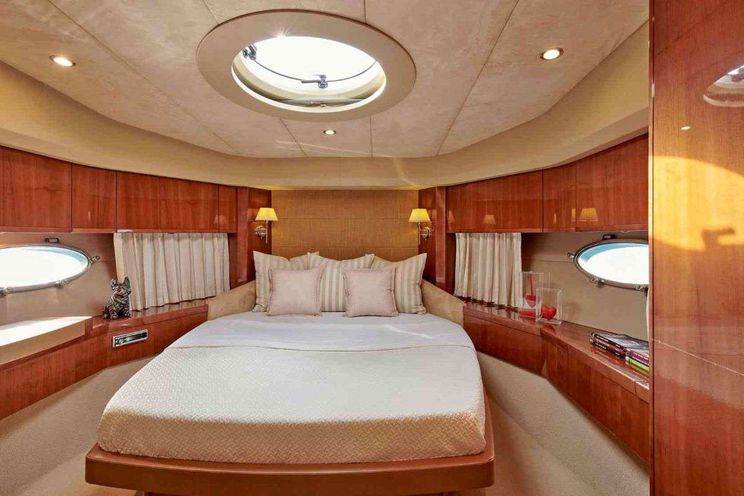 Charter Yacht ESTIA ONE - Princess UK 70 - 3 Cabins - Patras - Zakynthos - Athens - Santorini - Greece