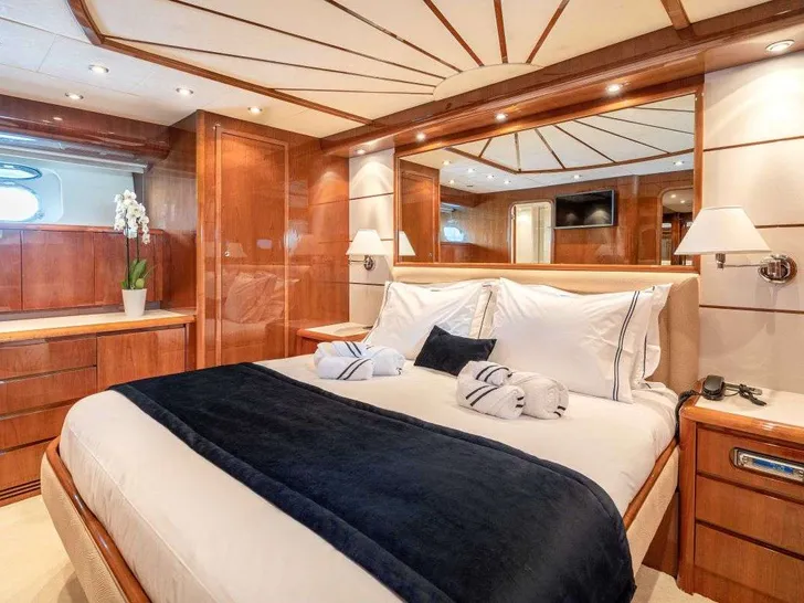 ESTIA POSEIDON - Falcon 85,master cabin ESTIA POSEIDON - Falcon 85,master cabin
