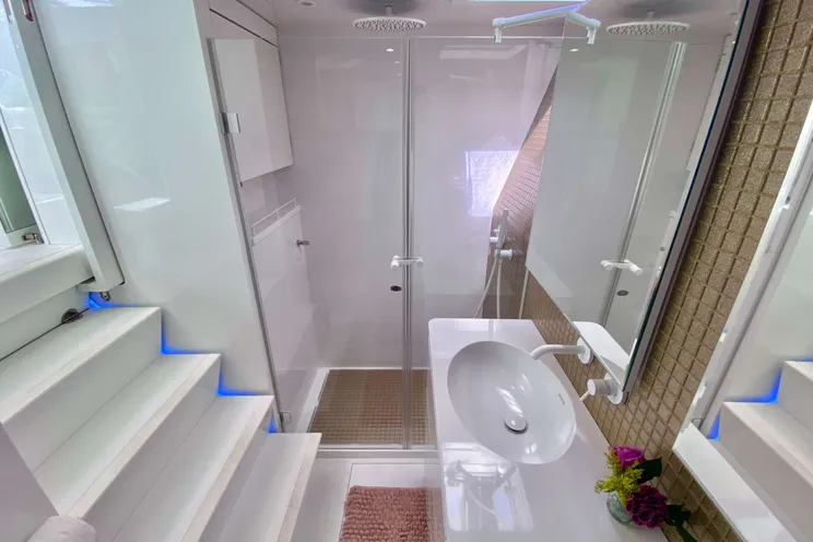 Charter Yacht CASA BLANCA - Sunreef 78 Power - 4 Cabins - St Thomas - St John - St Croix - USVI - Caribbean