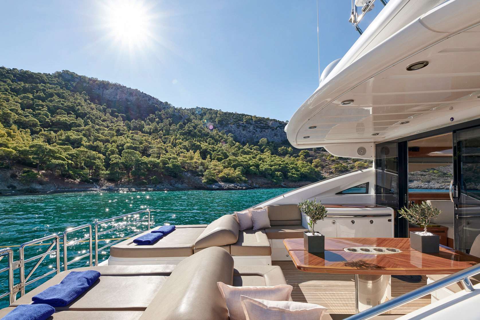 Charter Yacht ALLY - Princess V65 - 3 Cabins - Athens - Mykonos - Paros - Greece