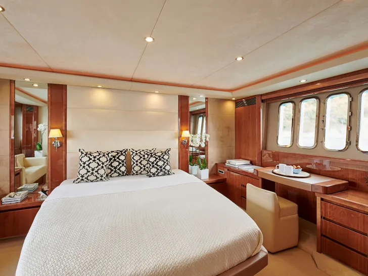 ALLY Princess V65 - master cabin ALLY Princess V65 - master cabin