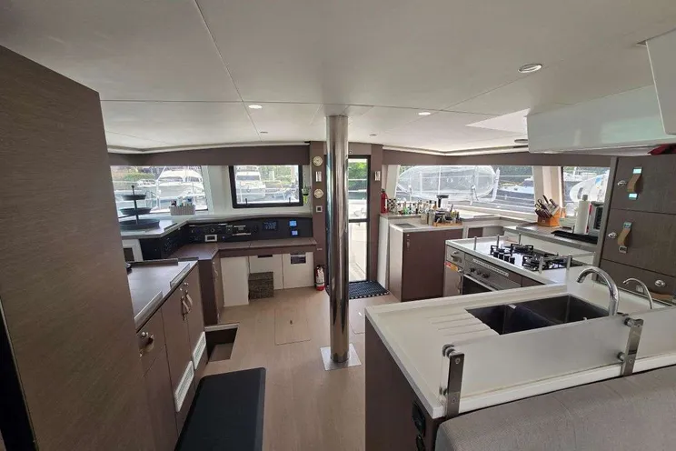 Charter Yacht MERRY TIME - Bali 4.8 - 4 Cabins - Tortola - Virgin Gorda - BVI