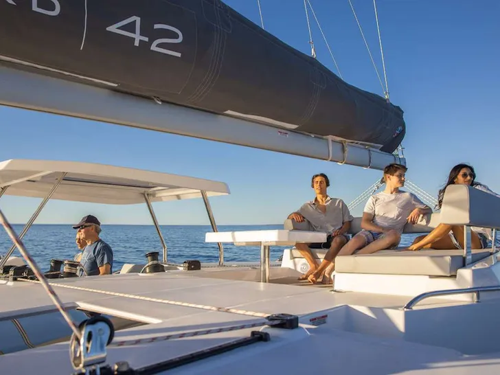 BELIEVEN-Flybridge BELIEVEN-Flybridge