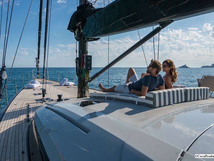 Bow and lounge area Bow and lounge area