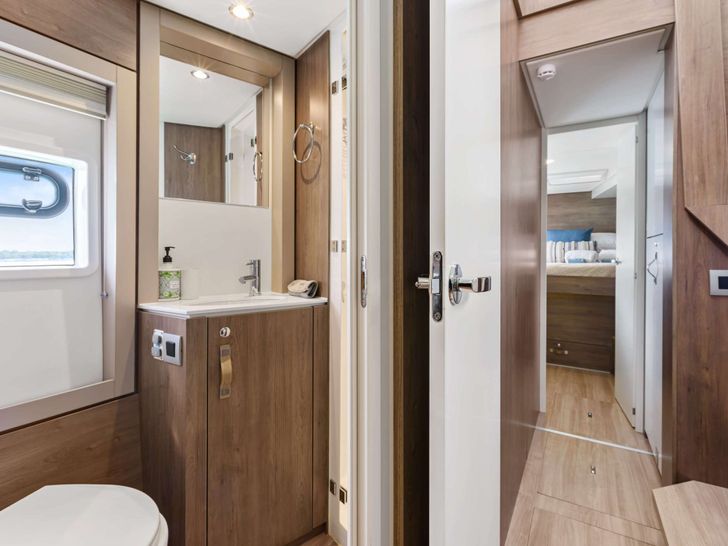 PENNY JO Bali 4.4 - cabin 1 bathroom PENNY JO Bali 4.4 - cabin 1 bathroom