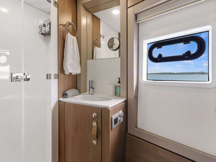 PENNY JO Bali 4.4 - cabin 2 bathroom PENNY JO Bali 4.4 - cabin 2 bathroom