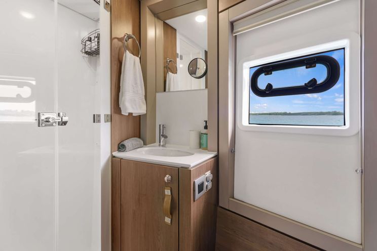Charter Yacht PENNY JO - Bali 4.4 - 3 Cabins - Nassau - Exumas - Bahamas