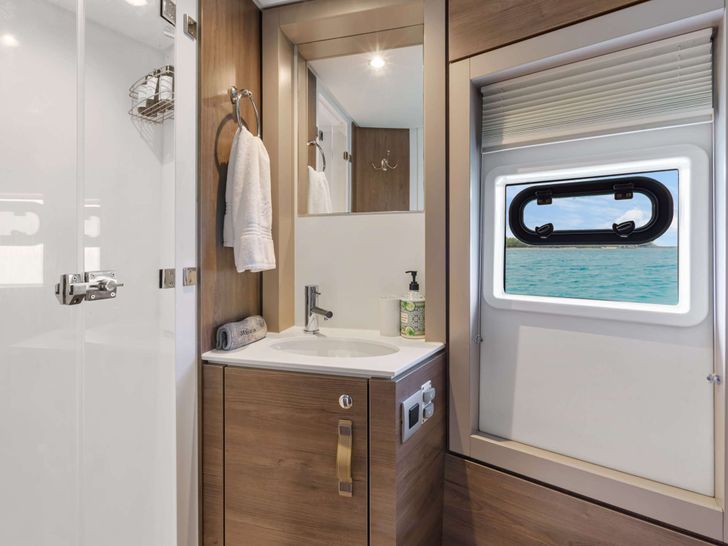 PENNY JO Bali 4.4 - cabin 3 bathroom PENNY JO Bali 4.4 - cabin 3 bathroom
