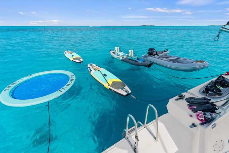 Charter Yacht PENNY JO - Bali 4.4 - 3 Cabins - Nassau - Exumas - Bahamas