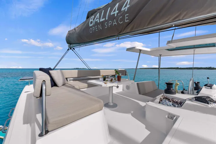 Charter Yacht PENNY JO - Bali 4.4 - 3 Cabins - Nassau - Exumas - Bahamas