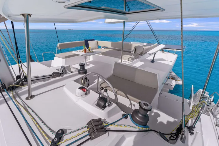 Charter Yacht PENNY JO - Bali 4.4 - 3 Cabins - Nassau - Exumas - Bahamas