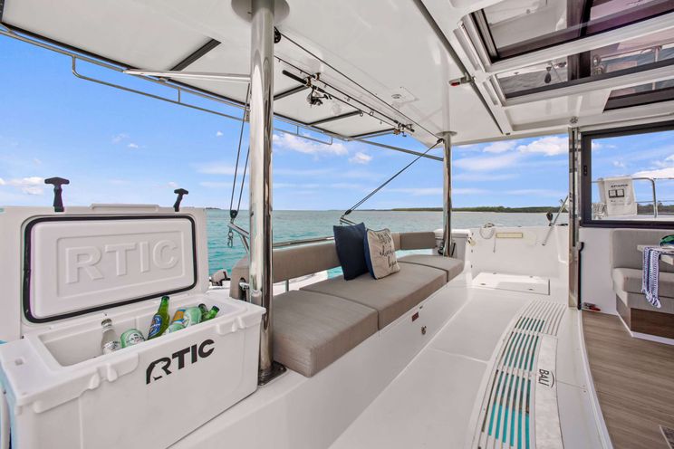 Charter Yacht PENNY JO - Bali 4.4 - 3 Cabins - Nassau - Exumas - Bahamas