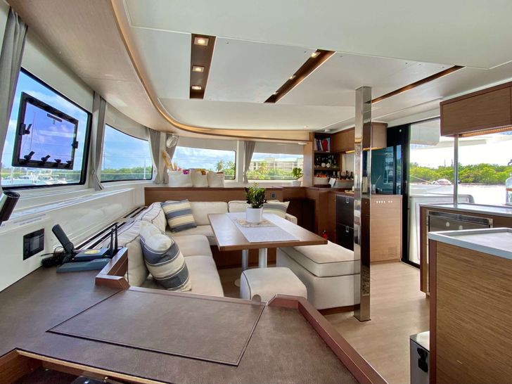 CEST LA VIE Lagoon 46 Cabin CEST LA VIE Lagoon 46 Cabin
