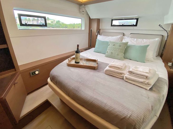 CEST LA VIE Lagoon 46 Cabin