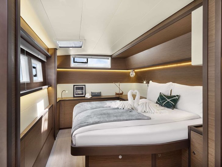 EMERALD GEMINI - Lagoon 52,VIP cabin 1