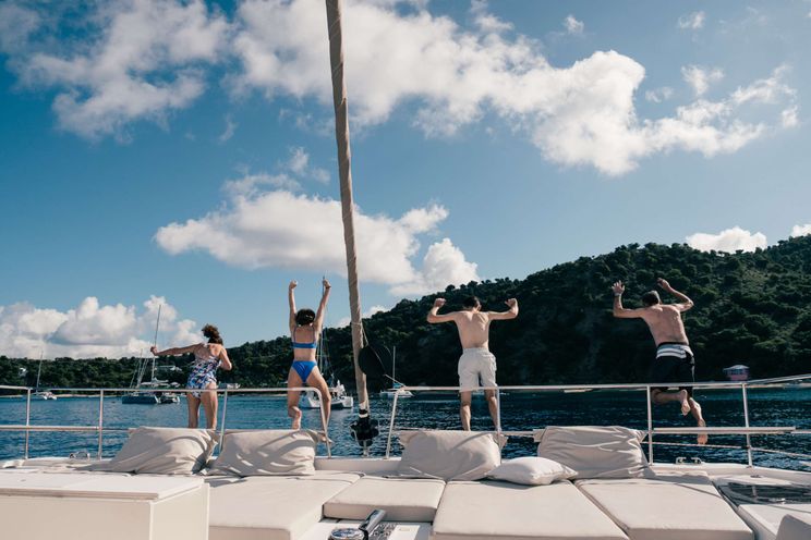 Charter Yacht ISLAND KISSES - Bali 5.4 - 4 Cabins - Tortola - Virgin Gorda - Anegada - BVI - Caribbean