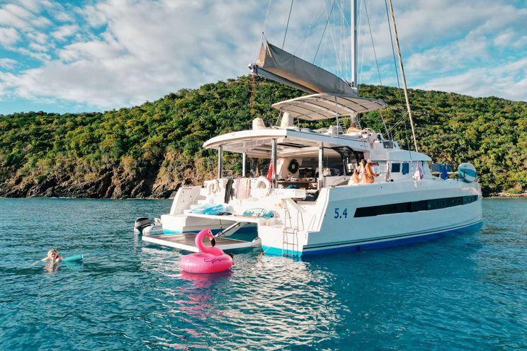 Charter Yacht ISLAND KISSES - Bali 5.4 - 4 Cabins - Tortola - Virgin Gorda - Anegada - BVI - Caribbean