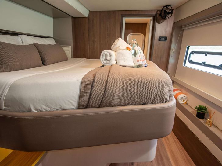 WINDWARD 5.4 Bali 5.4 - VIP cabin WINDWARD 5.4 Bali 5.4 - VIP cabin