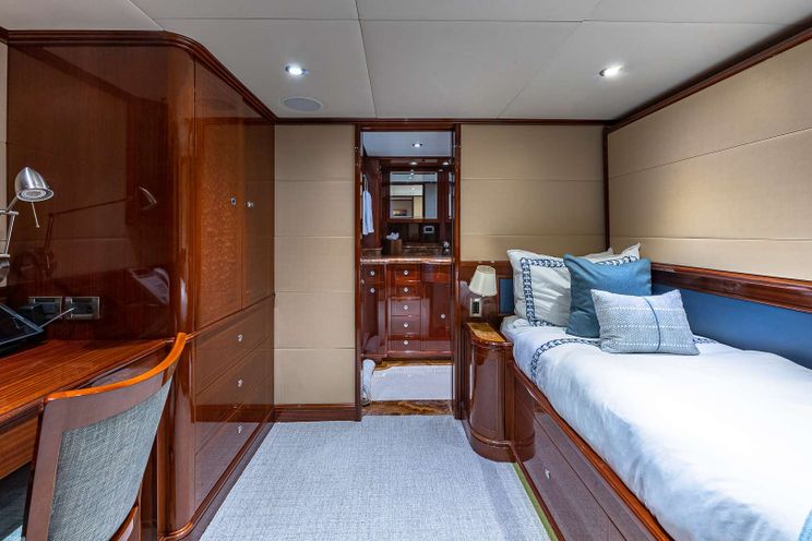 Charter Yacht KASHMIR - Splendor 133 - 6 Cabins - Nassau - Staniel Cay - Exumas - Bahamas