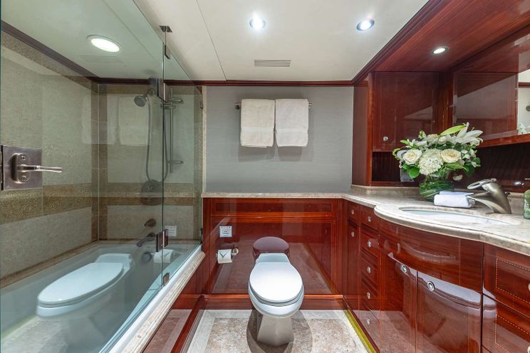 Charter Yacht KASHMIR - Splendor 133 - 6 Cabins - Nassau - Staniel Cay - Exumas - Bahamas