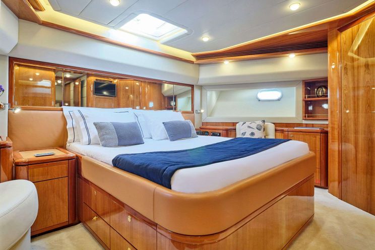Charter Yacht ESTIA YI - Ferretti 880 - 4 Cabins - Athens - Mykonos - Paros - Cyclades - Greece