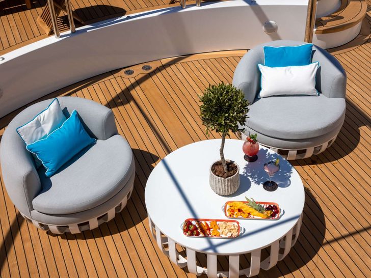 Sundeck Sundeck