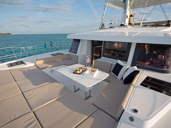 MAGNIFICENT Bali 4.8 - foredeck lounge and bronzing area MAGNIFICENT Bali 4.8 - foredeck lounge and bronzing area