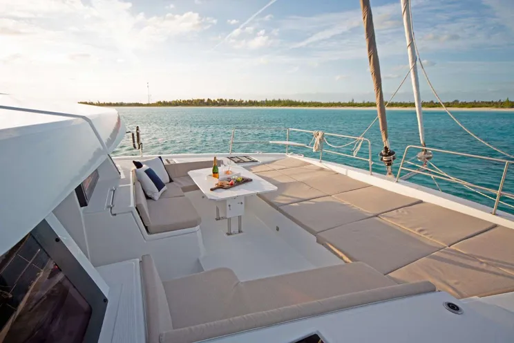 Charter Yacht MAGNIFICENT - Bali 4.8 - 4 Cabins - Drowned Cayes - Goff's Caye - St. George`s Caye - Belize