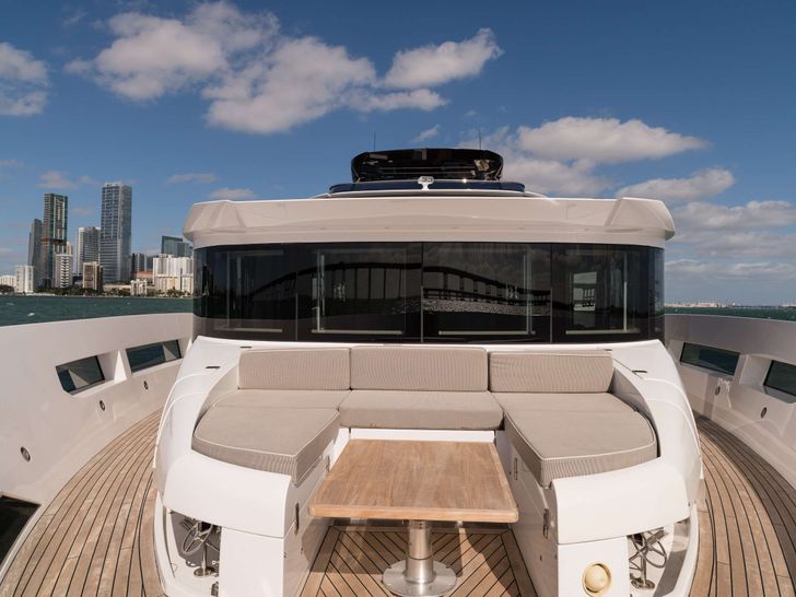 THE PEDDLER - Dreamline 26,bow lounge THE PEDDLER - Dreamline 26,bow lounge