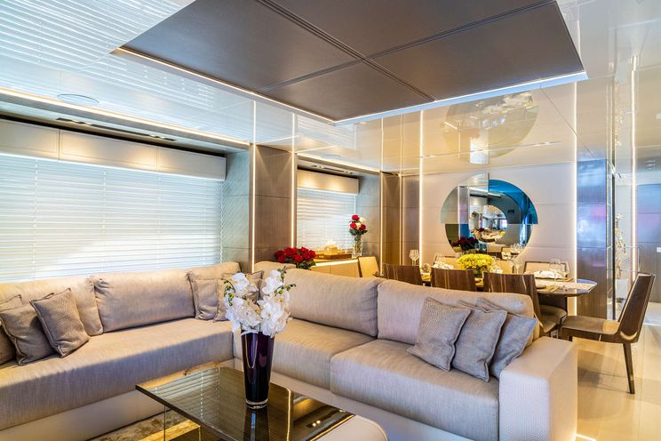 Charter Yacht THE PEDDLER - Dreamline 26 - 4 Cabins - Fort Lauderdale - Florida East Coast - Bahamas