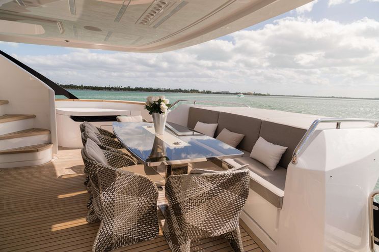 Charter Yacht THE PEDDLER - Dreamline 26 - 4 Cabins - Fort Lauderdale - Florida East Coast - Bahamas