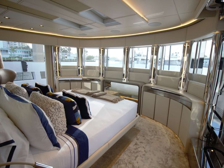 THE PEDDLER Dreamline 26 - master cabin THE PEDDLER Dreamline 26 - master cabin