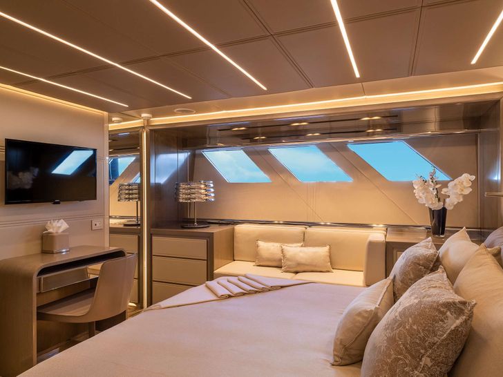 PEDDLER - Dreamline 26,VIP cabin PEDDLER - Dreamline 26,VIP cabin