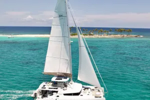 LOCATION 5.4 - Bali 5.4 - 4 Cabins - Nassau - Exumas - Bahamas LOCATION 5.4 - Bali 5.4 - 4 Cabins - Nassau - Exumas - Bahamas