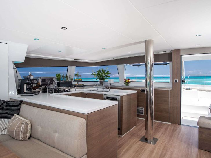 LOCATION 5.4 Bali 5.4 - galley LOCATION 5.4 Bali 5.4 - galley