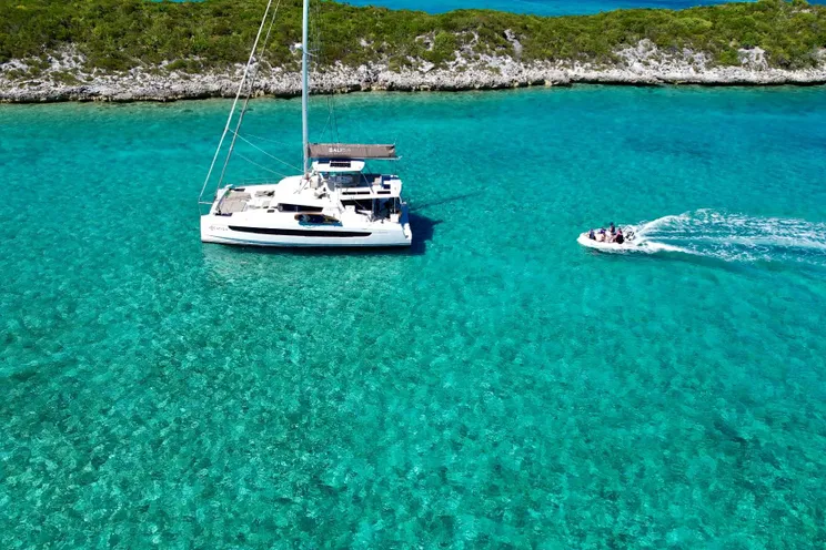 Charter Yacht LOCATION 5.4 - Bali 5.4 - 4 Cabins - Nassau - Exumas - Bahamas