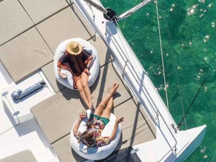 LOCATION 5.4 Bali 5.4 - guests lounging LOCATION 5.4 Bali 5.4 - guests lounging