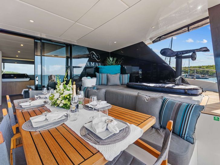 AMAYA Sunreef 60 Alfresco Dining AMAYA Sunreef 60 Alfresco Dining