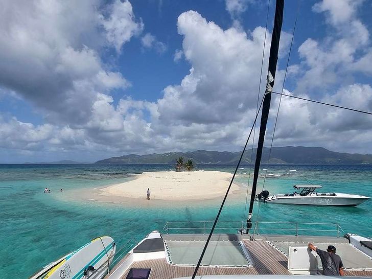 AMAYA Sunreef 60 - anchored near a sandbar AMAYA Sunreef 60 - anchored near a sandbar