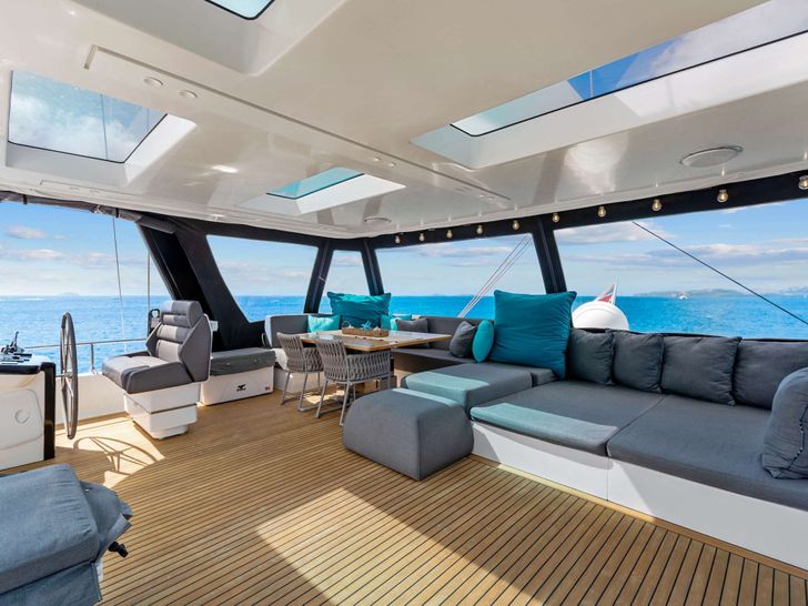 AMAYA Sunreef 60 Flybridge AMAYA Sunreef 60 Flybridge