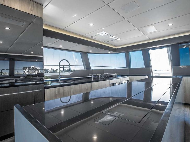 AMAYA Sunreef 60 - galley AMAYA Sunreef 60 - galley