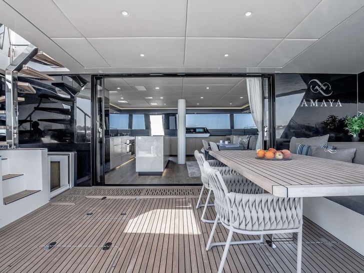 AMAYA Sunreef 60 - aft deck dining area AMAYA Sunreef 60 - aft deck dining area