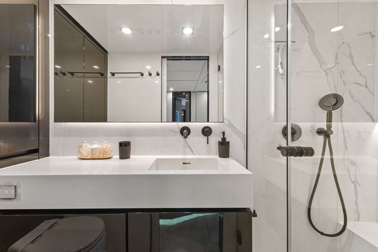 Charter Yacht OCEAN VIBES - Sunreef 74 - 4 Cabins - Tortola - Anegada - Virgin Gorda - BVI - Caribbean