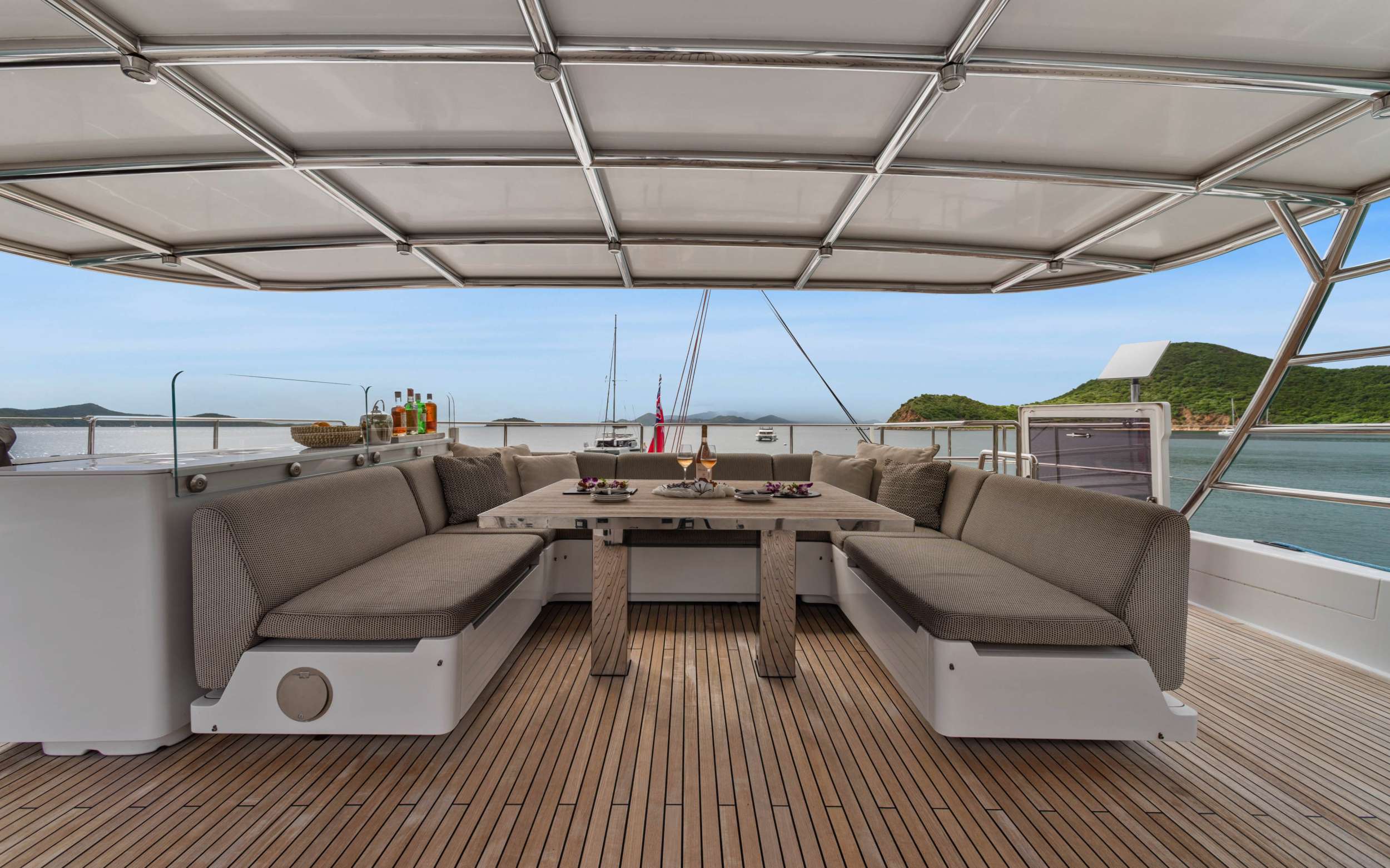 Charter Yacht OCEAN VIBES - Sunreef 74 - 4 Cabins - Tortola - Anegada - Virgin Gorda - BVI - Caribbean