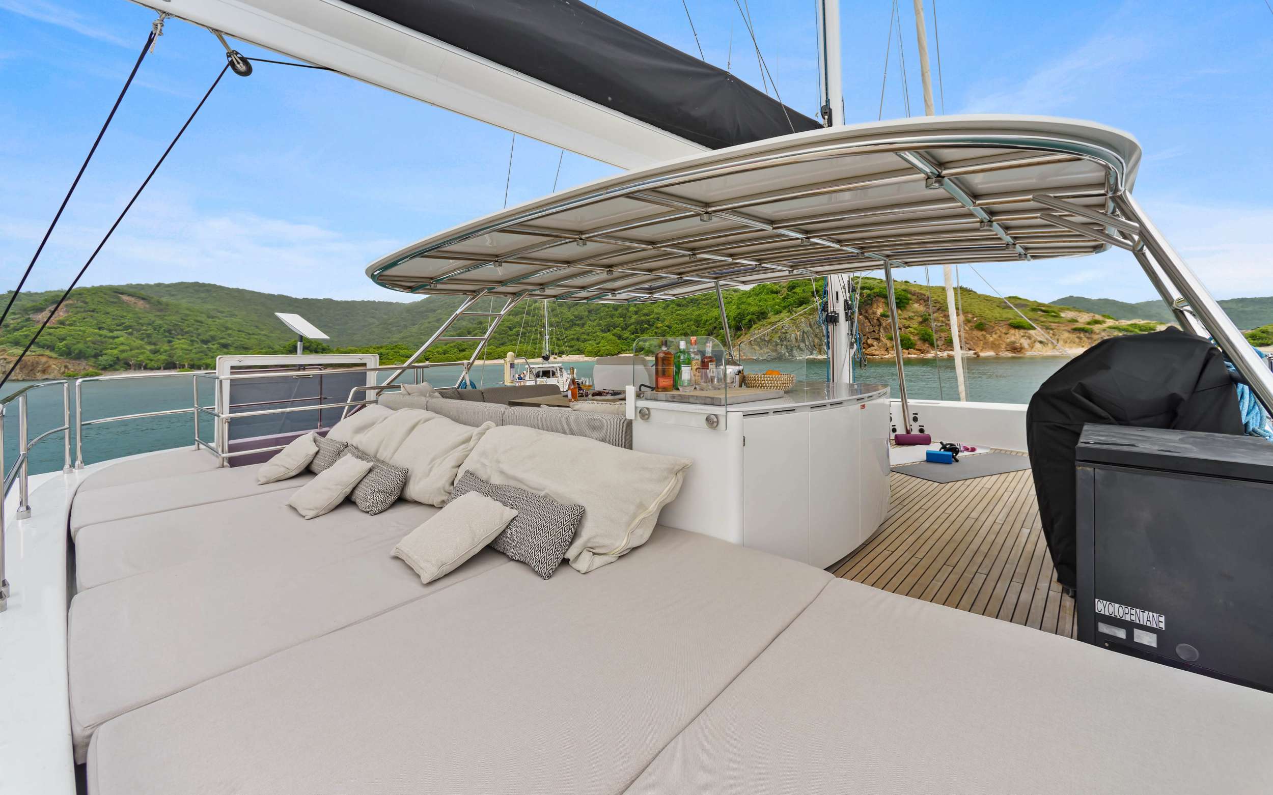 Charter Yacht OCEAN VIBES - Sunreef 74 - 4 Cabins - Tortola - Anegada - Virgin Gorda - BVI - Caribbean