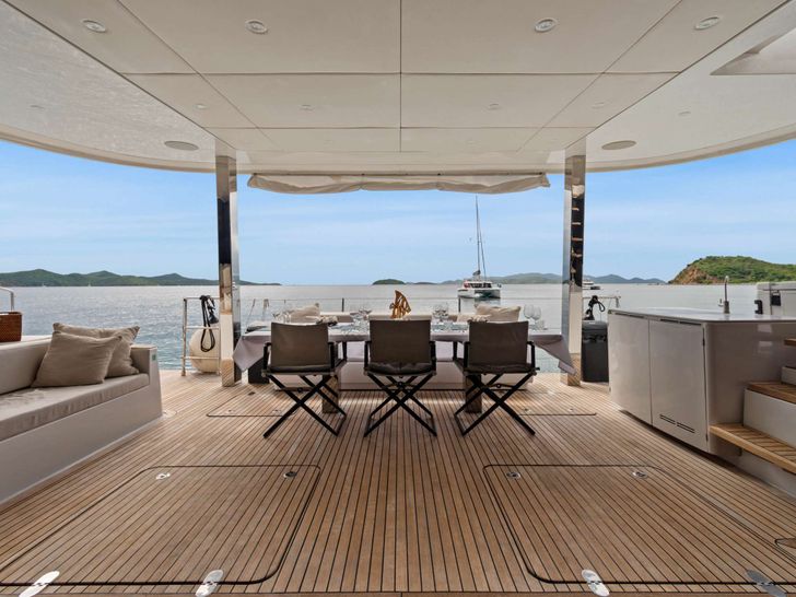 OCEAN VIBES Sunreef 74 - aft deck OCEAN VIBES Sunreef 74 - aft deck