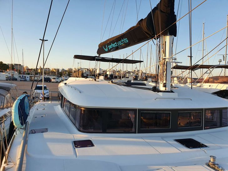 JARANA - Foredeck JARANA - Foredeck