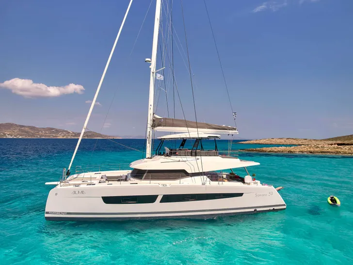 ALMA Fountaine Pajot Samana 59 - side profile ALMA Fountaine Pajot Samana 59 - side profile