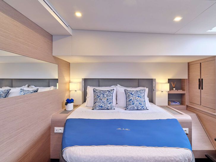 ALMA Fountaine Pajot Samana 59 - VIP cabin ALMA Fountaine Pajot Samana 59 - VIP cabin